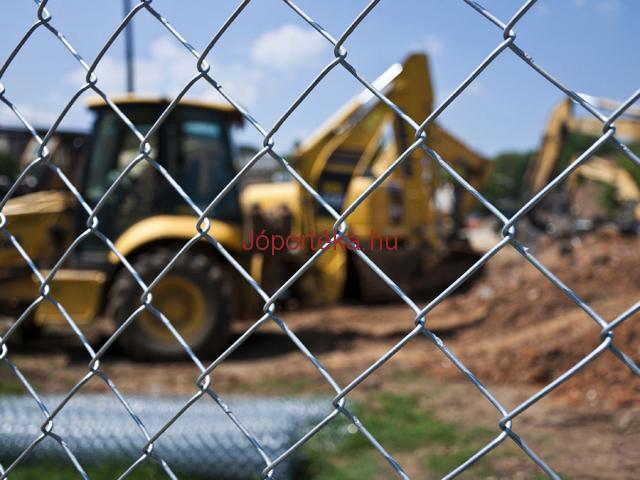 Kerítés a gyártótól: drótkerítés, drótháló, drótfonat, vadháló, oszlop, kapu